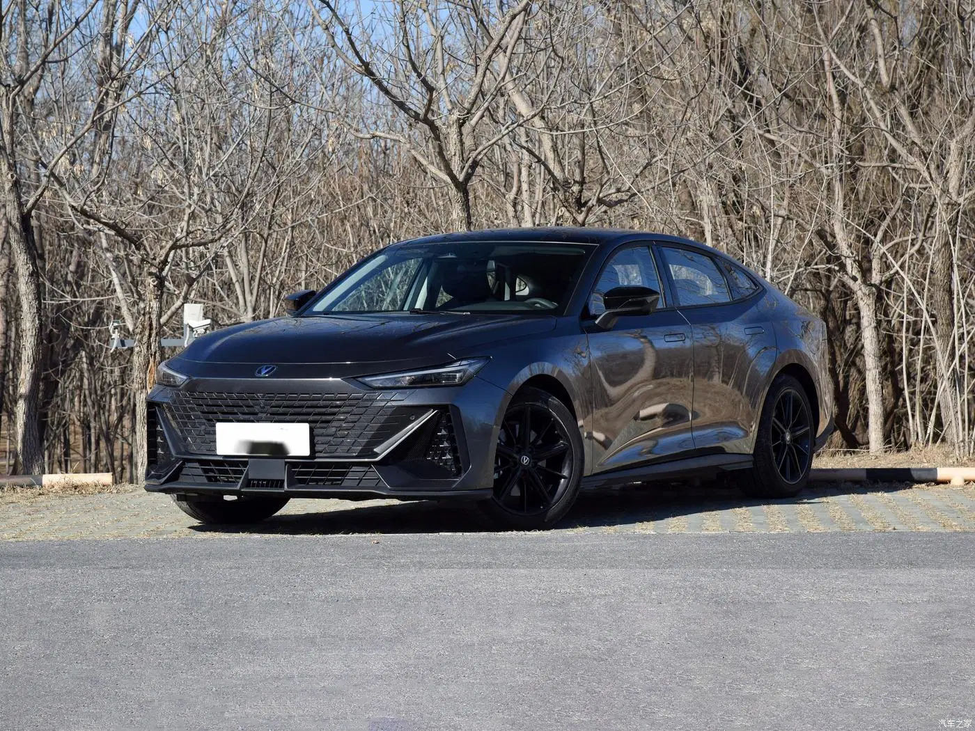 
                Coche eléctrico familiar cuatro ruedas-Drive Changan Uni-V IDD 1,5T 2023 rápido Timón izquierdo del Electric Hybrid Coupé
            