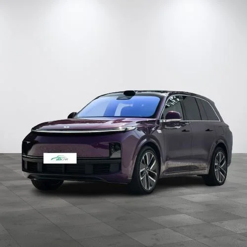 Li Auto L8 Hybrid SUV with Four-Wheel Drive and Six-Seater Capacity