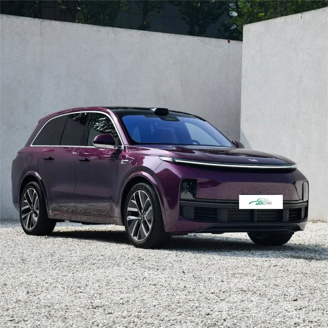 Li Auto L8 New Energy Hybrid SUV with Four-Wheel Drive and Six-Seater Capacity