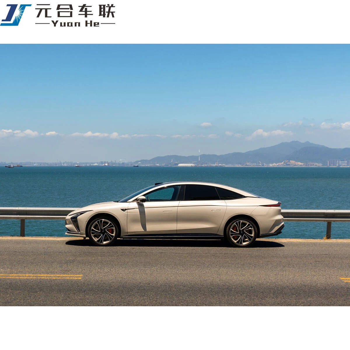 
                Zhiji im L7 Car 2023 China Deportes de lujo de SUV eléctrico Tarjeta de rendimiento automóvil de alta velocidad
            